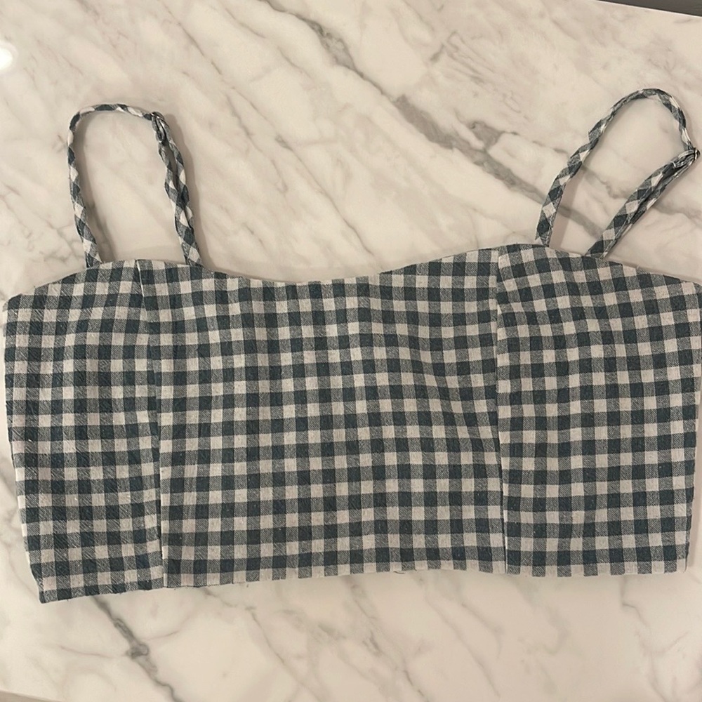 Brandy Melville crop top